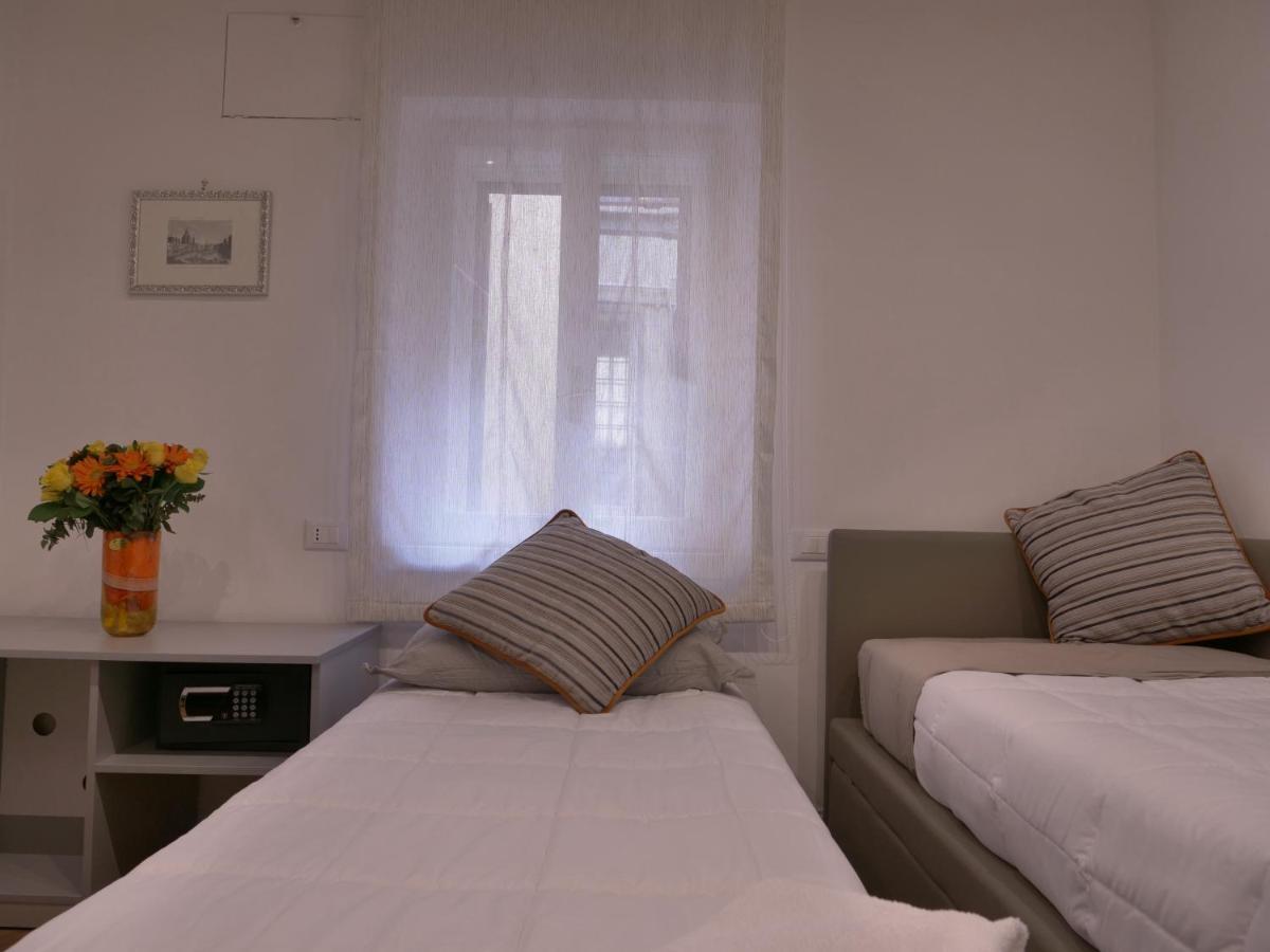 Helmirage Trevi Suite ローマ エクステリア 写真